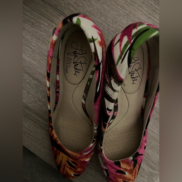 Colorful women’s high heel shoes - Picture 6 of 10